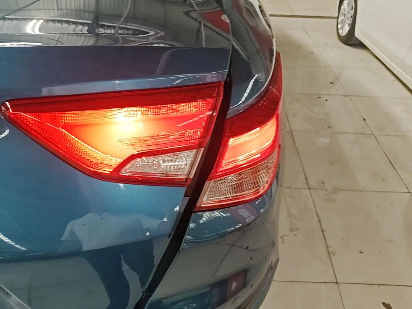 Nissan Lannia 2016 1.6L CVT High-Energy Version — миниатюра 7