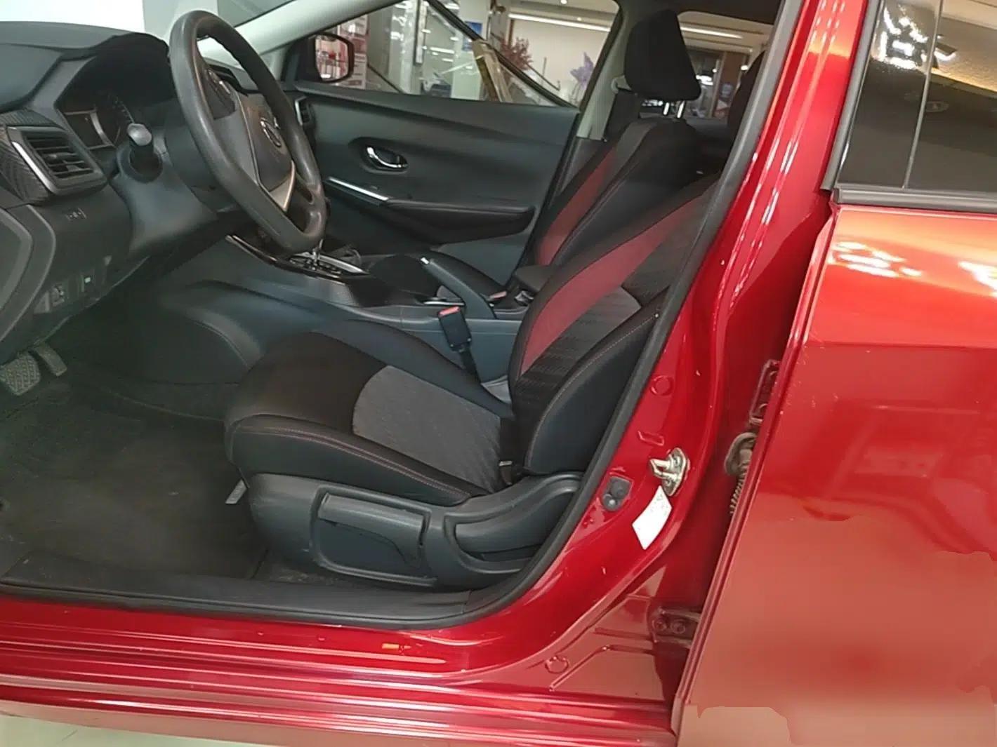 Nissan Lannia 2016 1.6L CVT Cool Edition — миниатюра 17