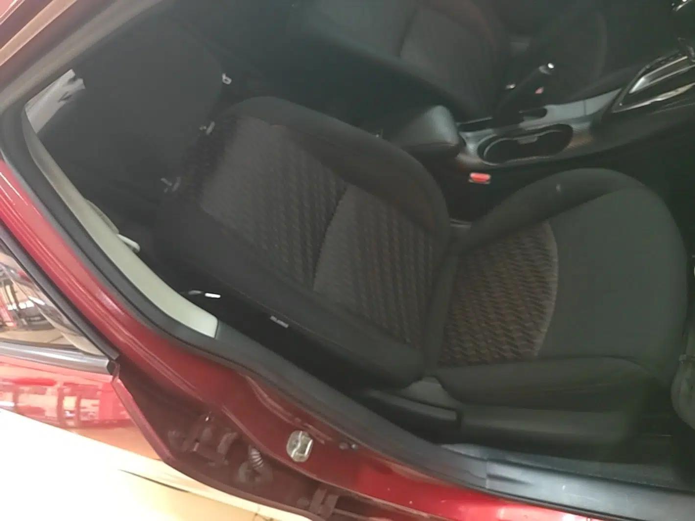 Nissan Lannia 2016 1.6L CVT Cool Edition — миниатюра 23