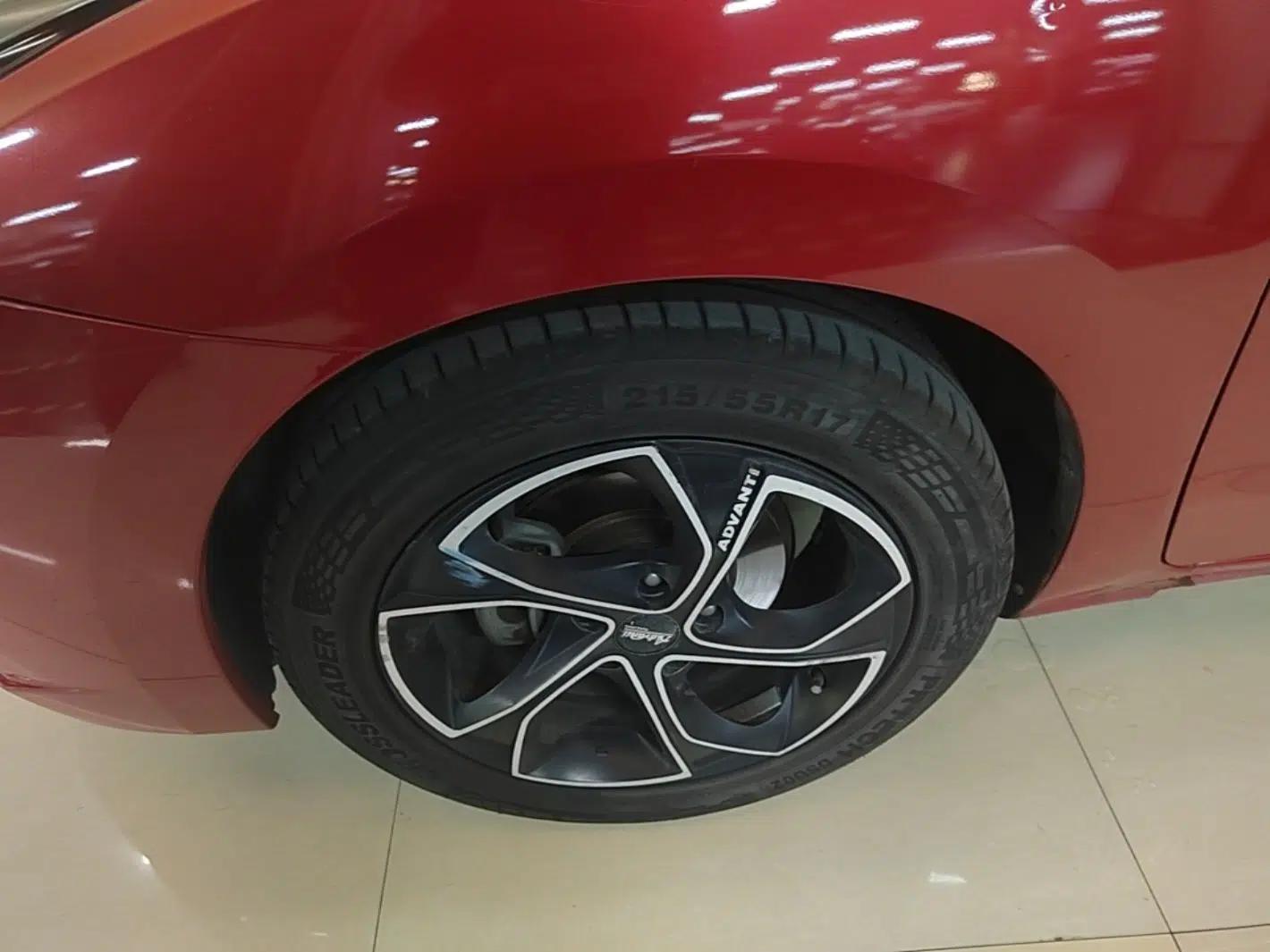 Nissan Lannia 2016 1.6L CVT Cool Edition — миниатюра 9