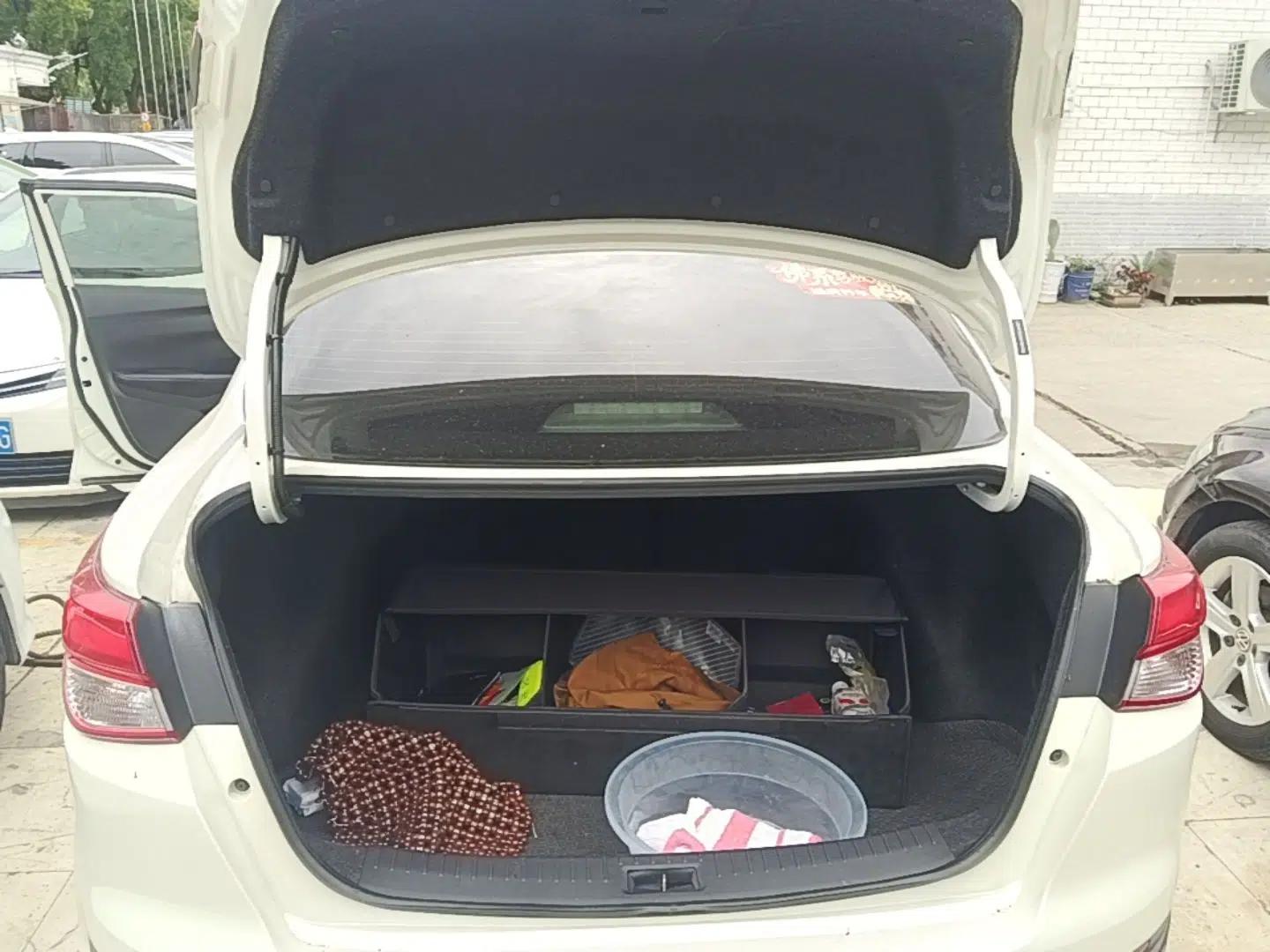 Nissan Lannia 2016 1.6L CVT Smart Cool Edition — миниатюра 22