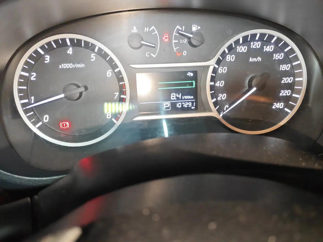 Nissan Lannia 2016 1.6L CVT Smart Edition — миниатюра 11