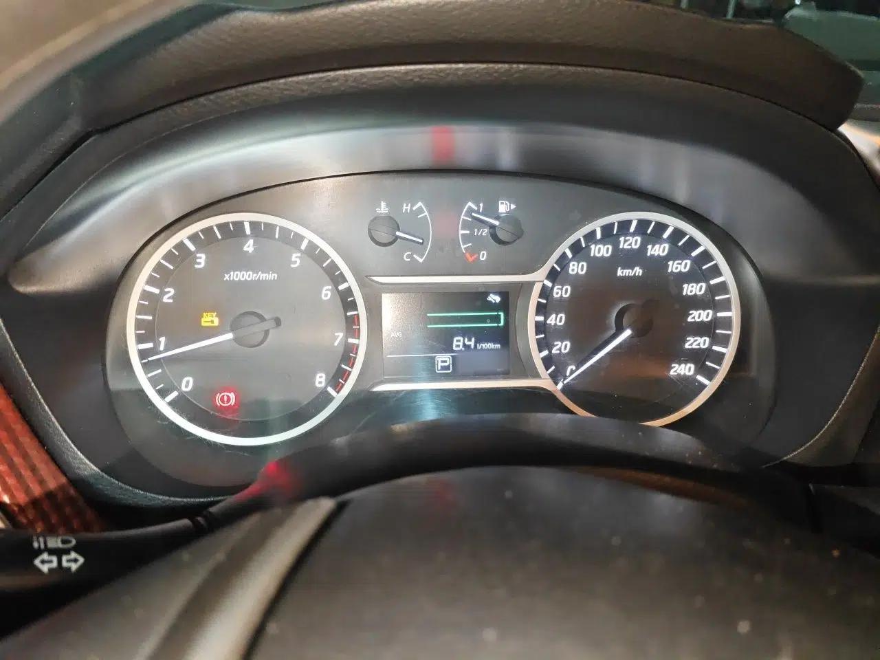Nissan Lannia 2016 1.6L CVT Smart Edition — миниатюра 10