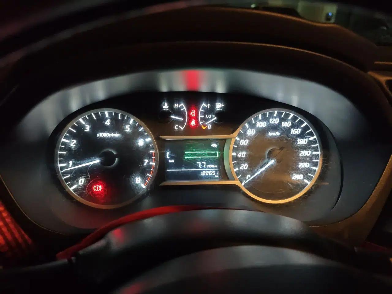 Nissan Lannia 2016 1.6L Manual Cool Edition — миниатюра 12