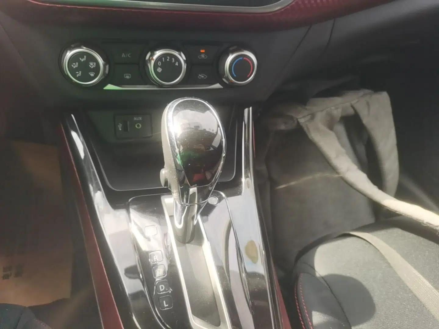 Nissan Lannia 2016 1.6L CVT Cool Edition — миниатюра 17