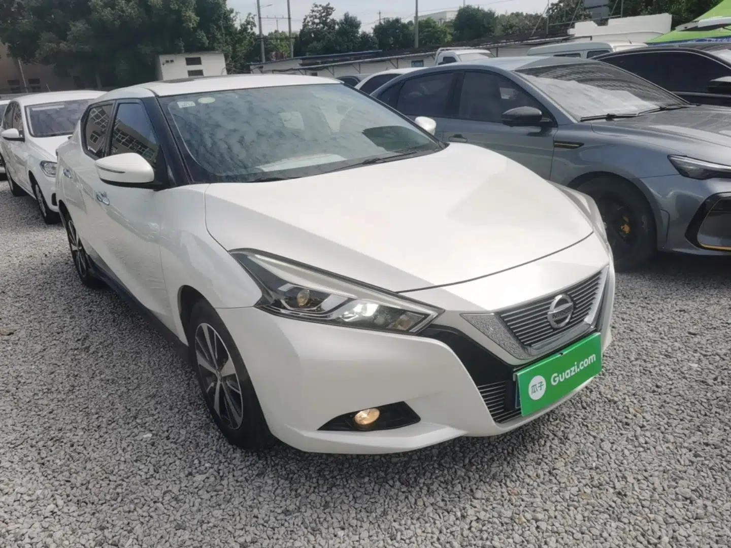 Nissan Lannia 2016 1.6L CVT Cool Edition — миниатюра 3