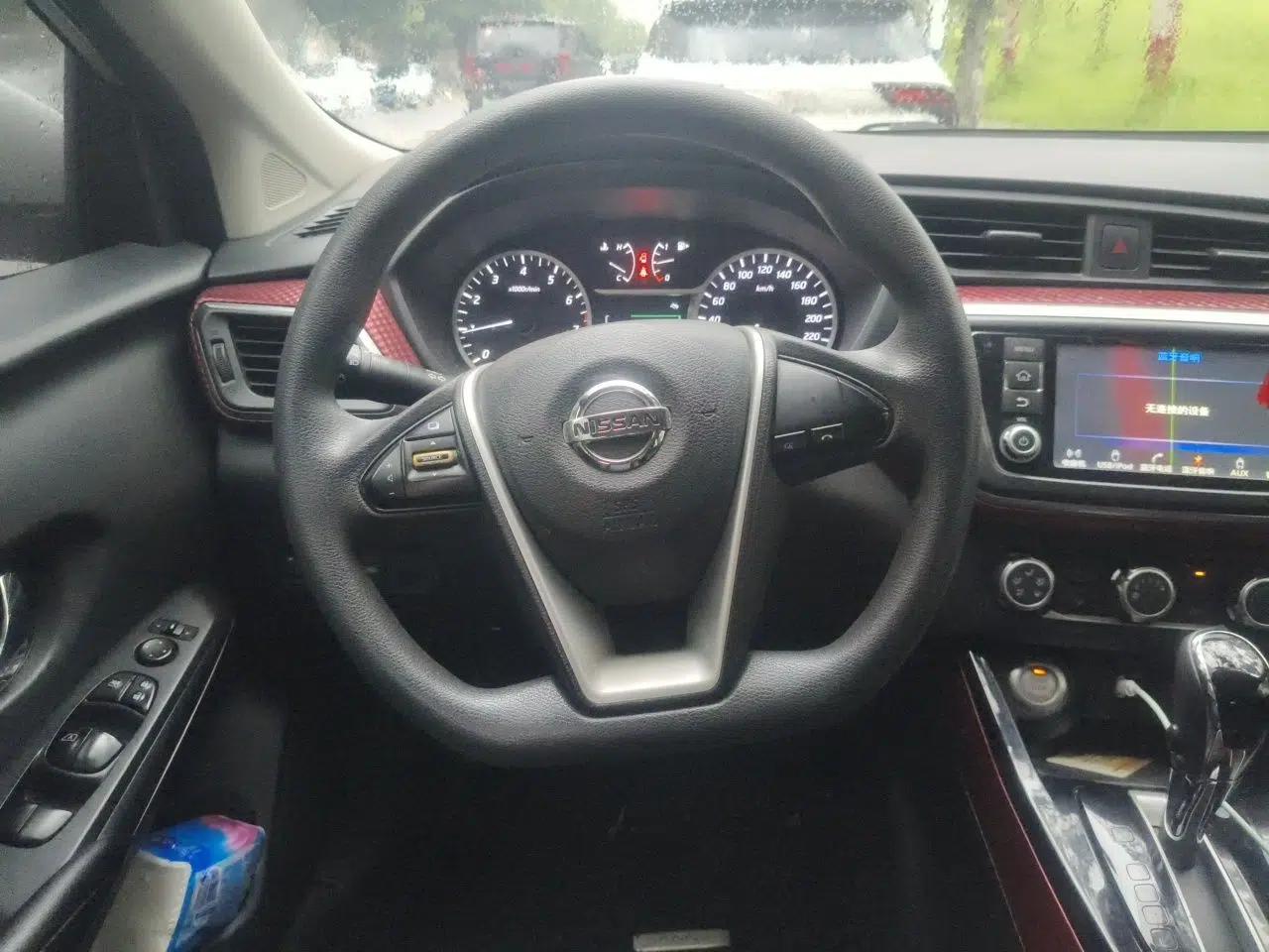 Nissan Lannia 2016 1.6L CVT Smart Cool Edition — миниатюра 11