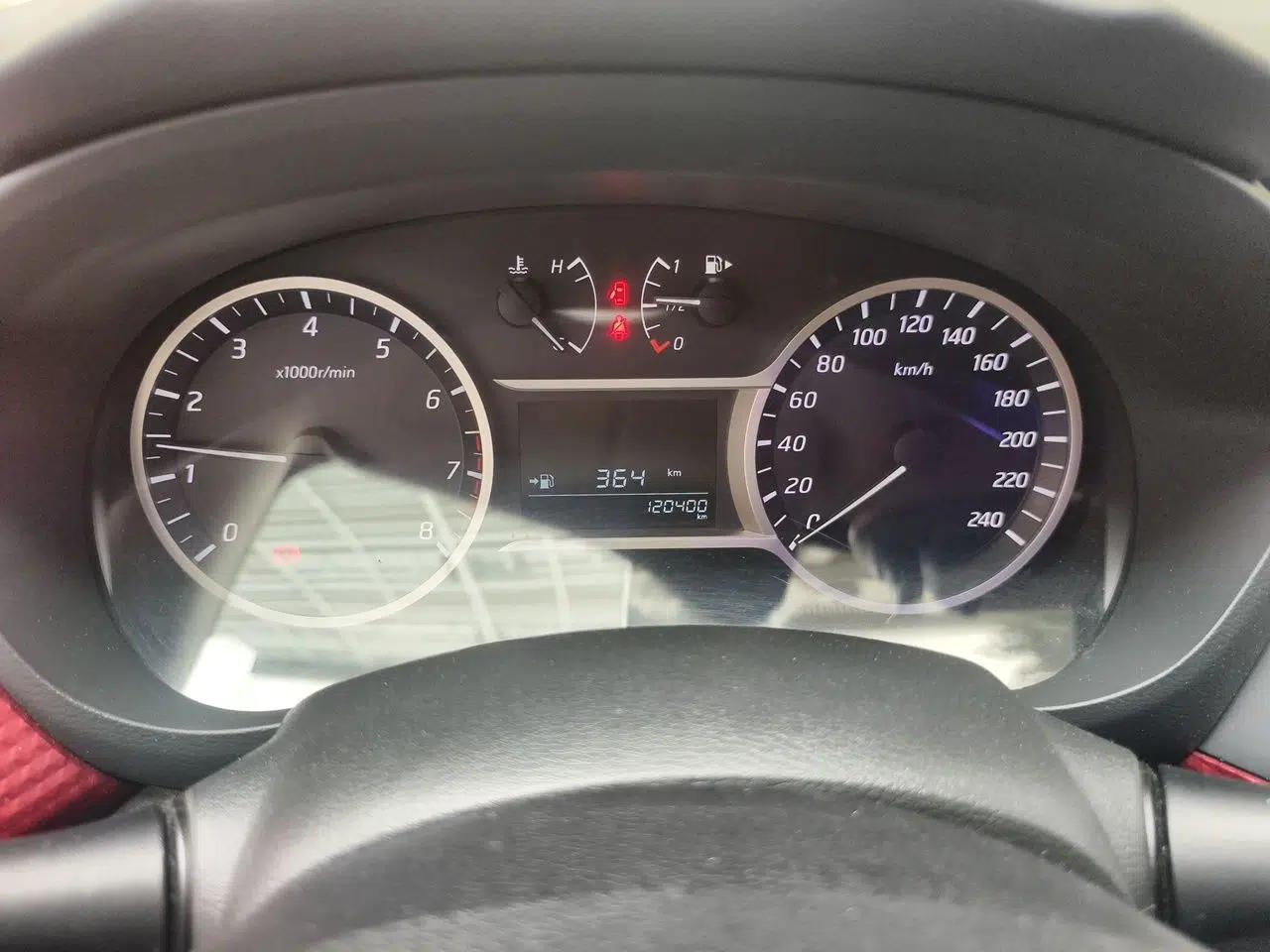 Nissan Lannia 2016 1.6L Manual Cool Edition — миниатюра 13