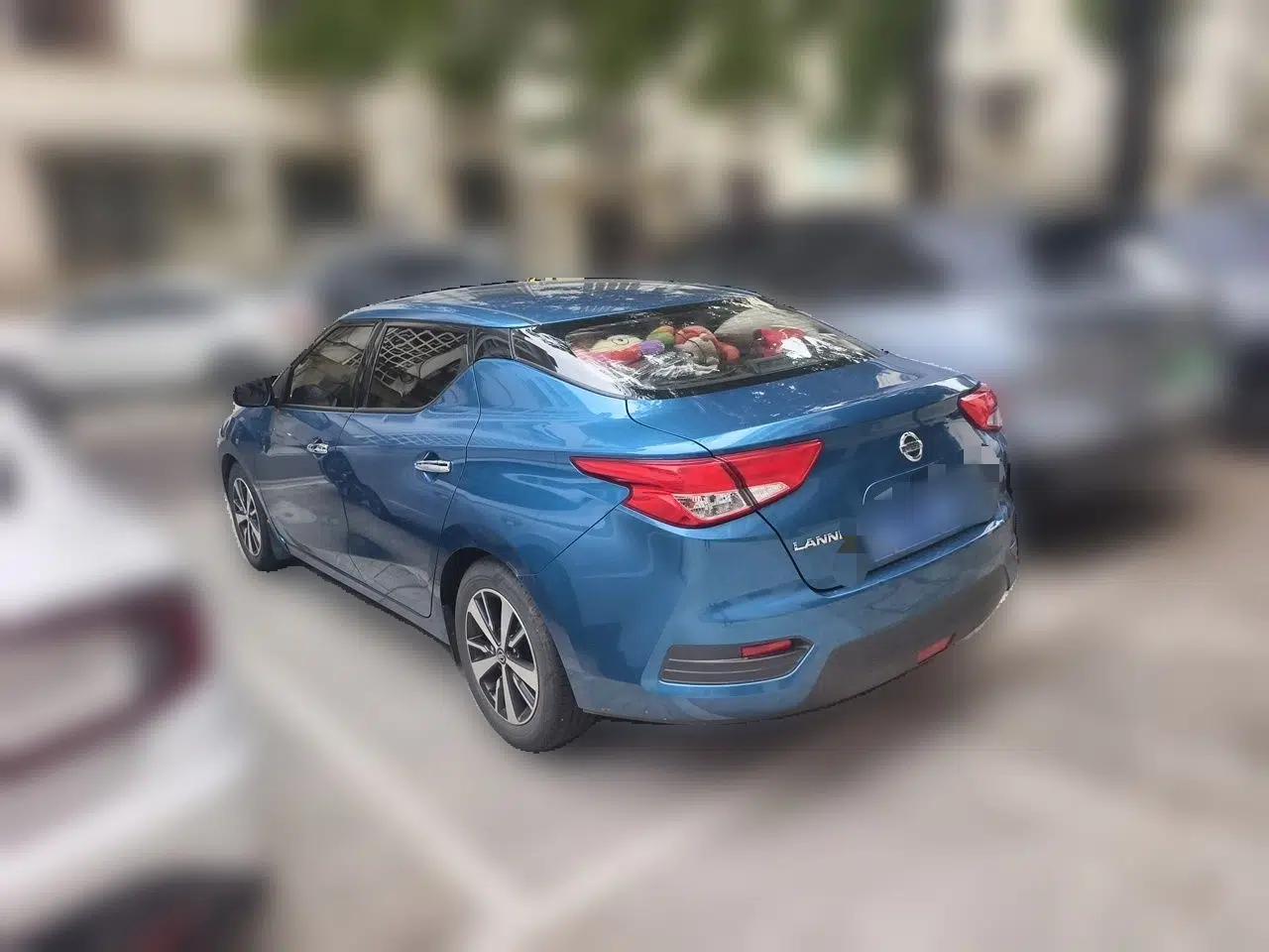 Nissan Lannia 2016 1.6L Manual Cool Edition — миниатюра 4
