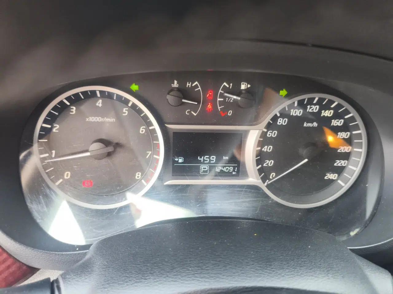 Nissan Lannia 2016 1.6L CVT Smart Cool Edition — миниатюра 12