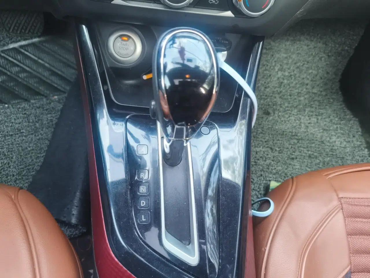 Nissan Lannia 2016 1.6L CVT Smart Cool Edition — миниатюра 15