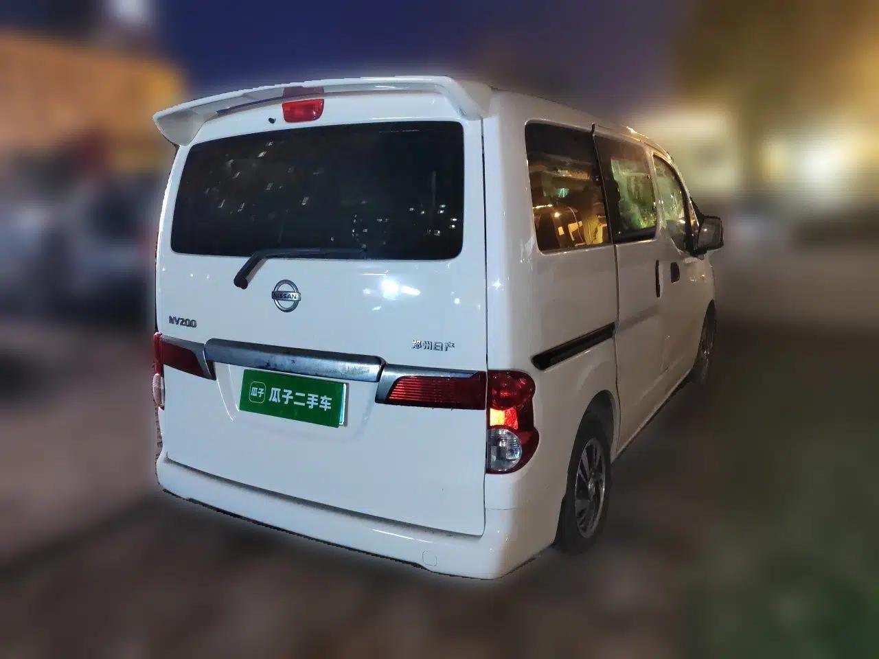 Nissan NV200 2014 1.6L Manual Luxury Model China IV Standard — миниатюра 6