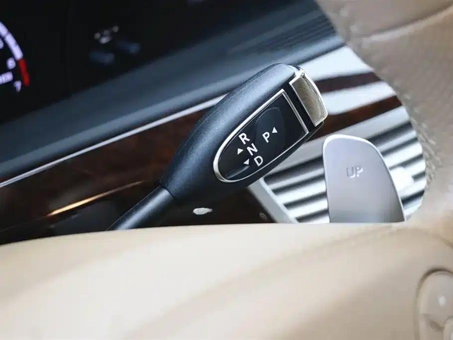2010 Mercedes-Benz S-Class AMG S 65 — миниатюра 14