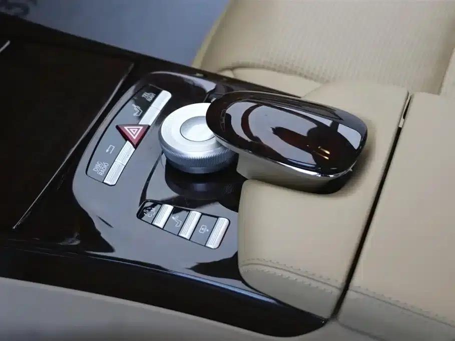2010 Mercedes-Benz S-Class AMG S 65 — миниатюра 15