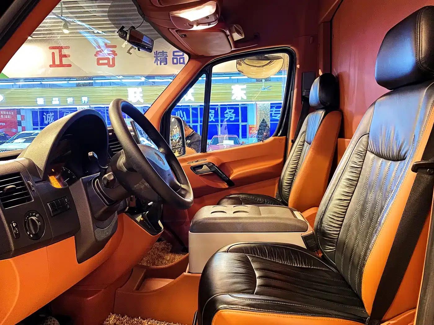 2016 Sprinter 3.5L Automatic — миниатюра 8