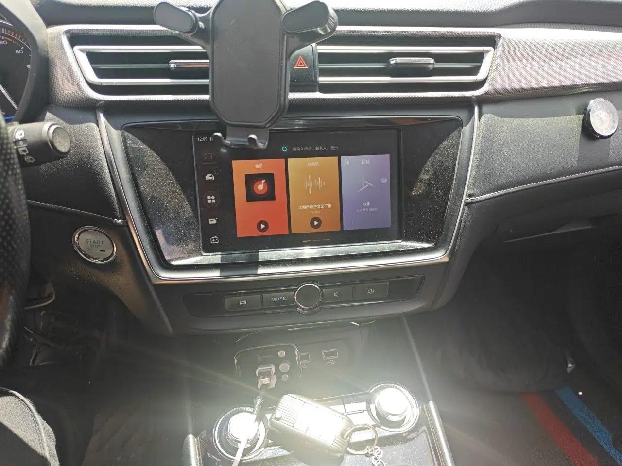 Roewe Ei5 2018 Internet Luxury Edition — миниатюра 14