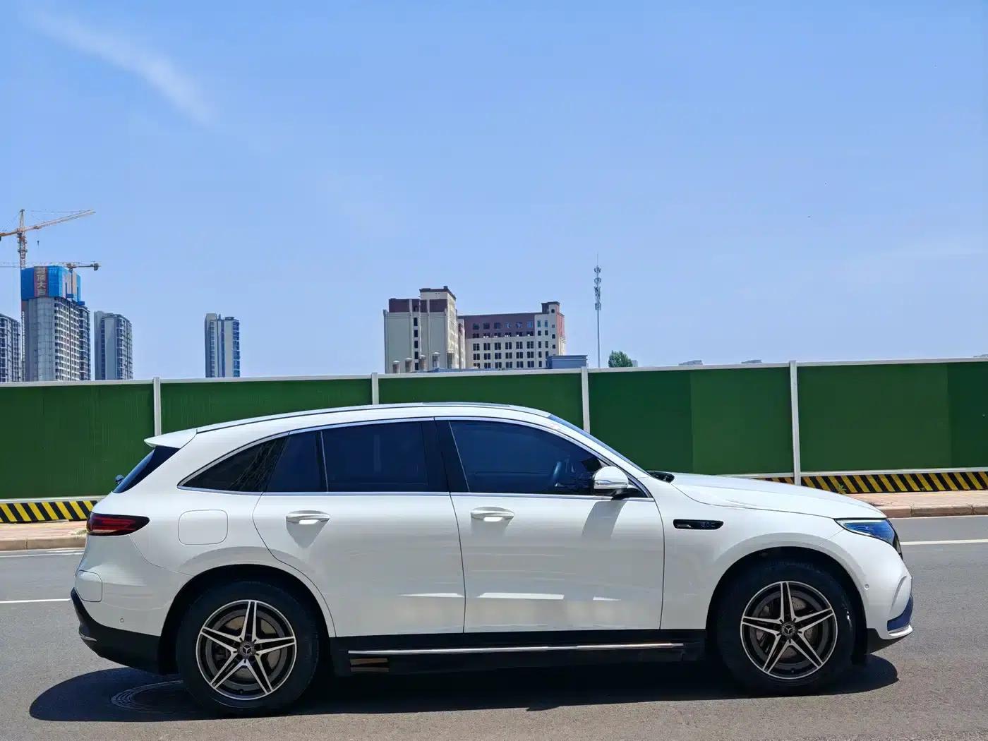 Mercedes-Benz EQC 2020 Model EQC 400 4MATIC — миниатюра 8