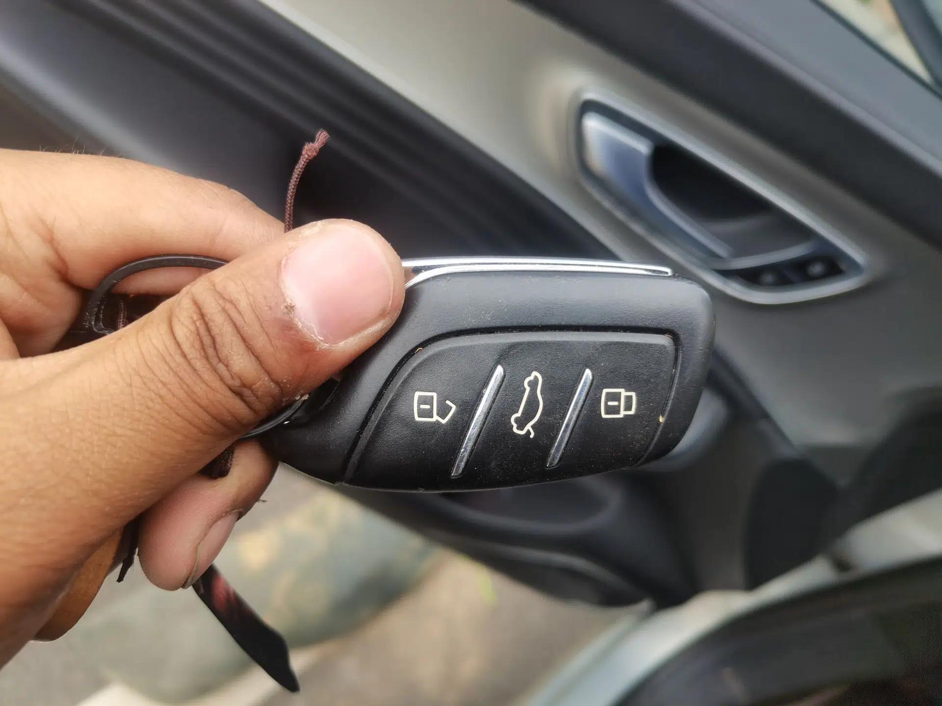 Roewe RX5 MAX 2019 300TGI Automatic 4G Connect Luxury Edition — миниатюра 9