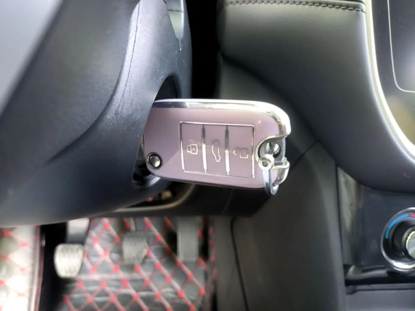Roewe RX3 2020 1.6L Manual 4G Connect Ultra-Fresh Flagship Edition — миниатюра 12