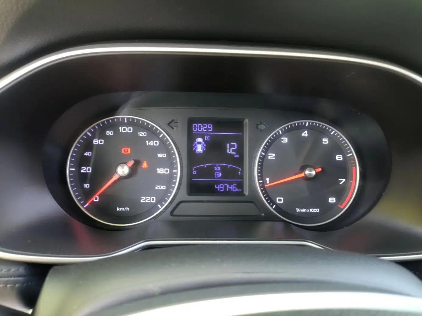 Roewe RX3 2020 1.6L Manual 4G Connect Ultra-Fresh Flagship Edition — миниатюра 15