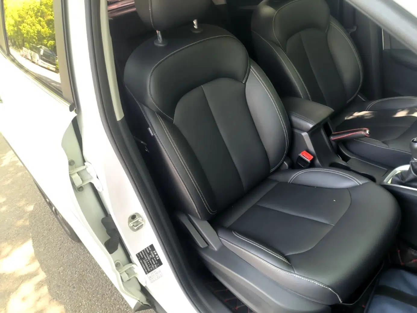 Roewe RX3 2020 1.6L Manual 4G Connect Ultra-Fresh Flagship Edition — миниатюра 23