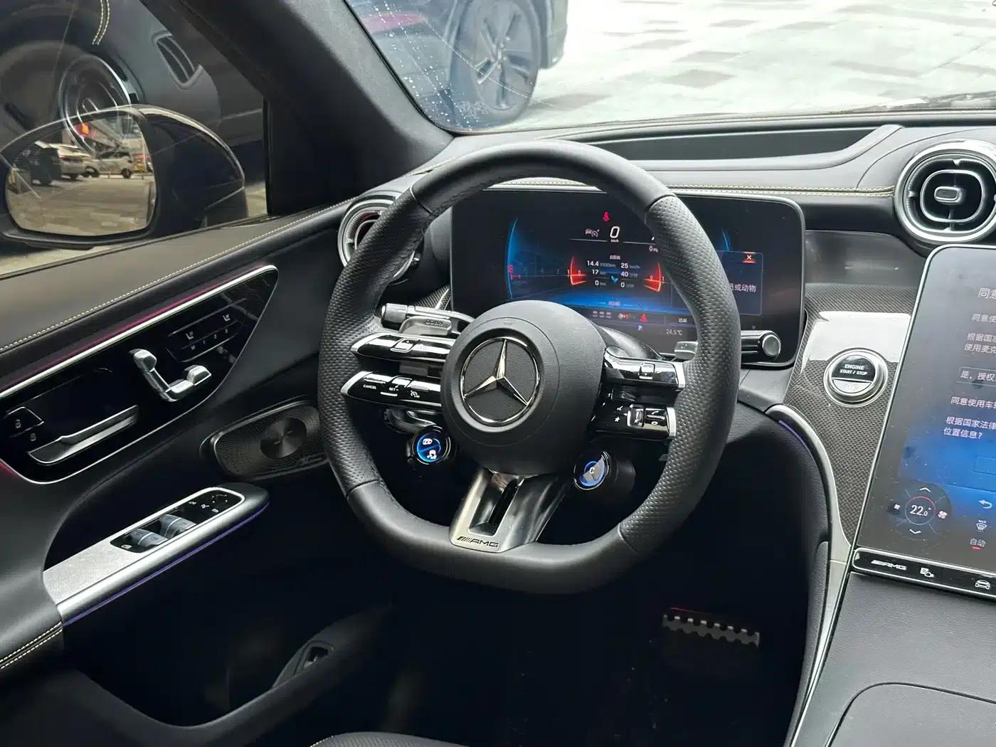 Mercedes-Benz GLC Coupe AMG 2024 Model AMG GLC 43 4MATIC Coupe SUV — миниатюра 8