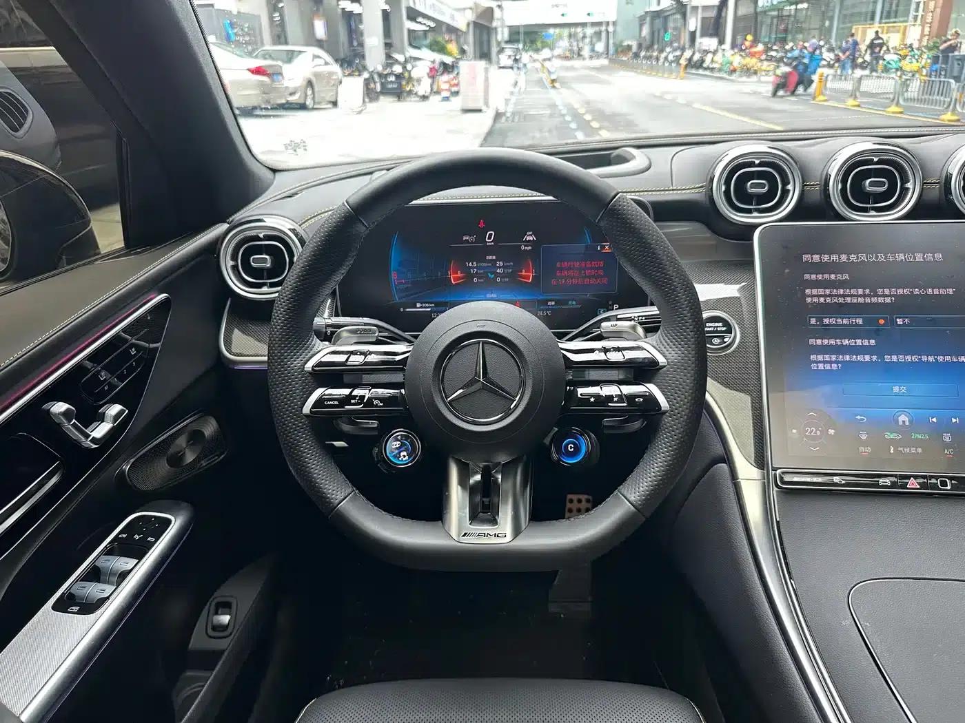 Mercedes-Benz GLC Coupe AMG 2024 Model AMG GLC 43 4MATIC Coupe SUV — миниатюра 9