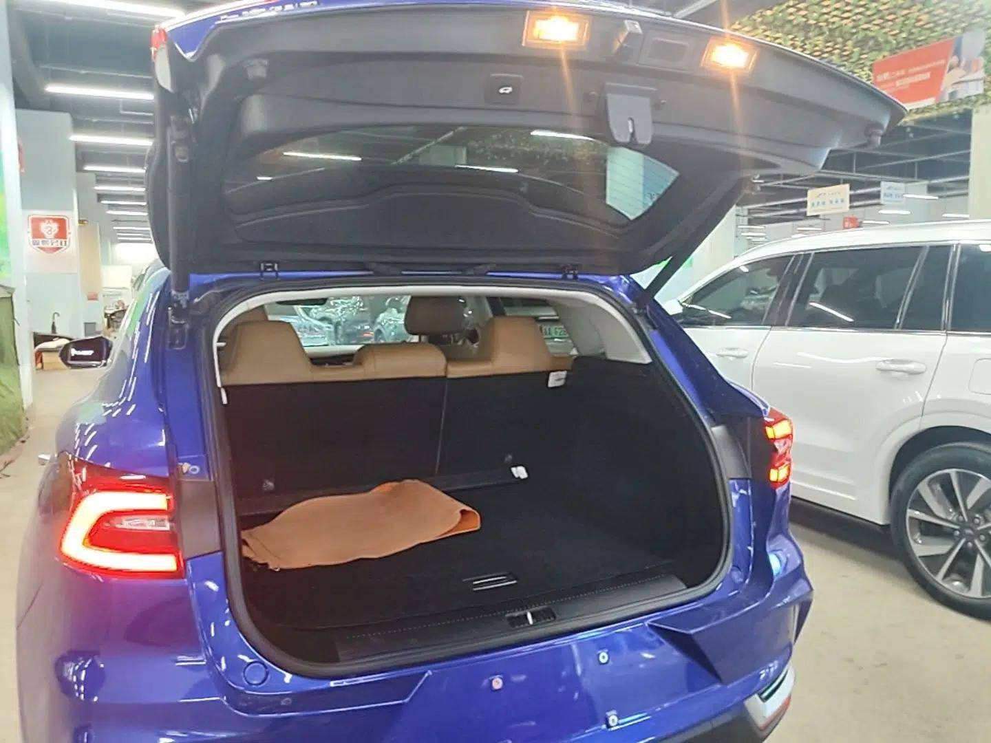 Roewe MARVEL X 2018 All-Wheel-Drive Model — миниатюра 21