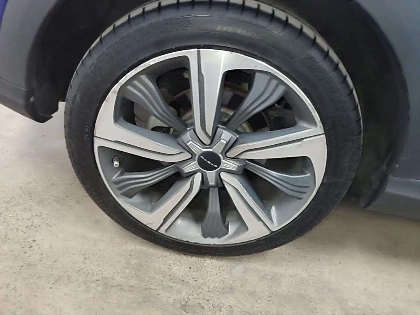 Roewe MARVEL X 2018 All-Wheel-Drive Model — миниатюра 10