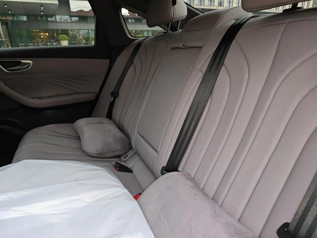 Roewe M7 DMH 2025 Model 160km Premium Version — миниатюра 18