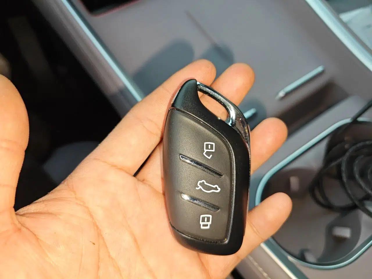 Roewe M7 DMH 2025 Model 160km Premium Version — миниатюра 9