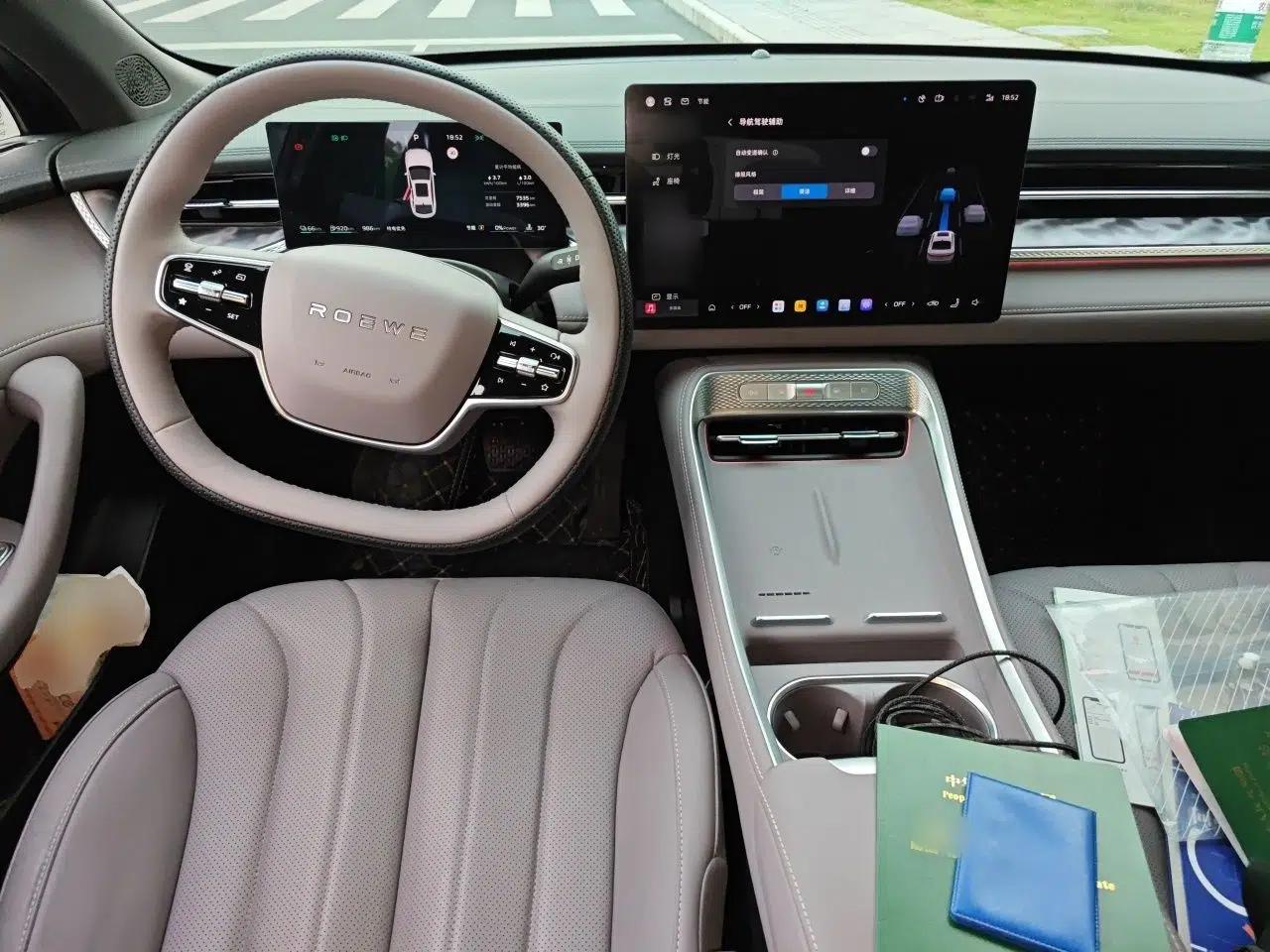 Roewe M7 DMH 2025 Model 160km Premium Version — миниатюра 10