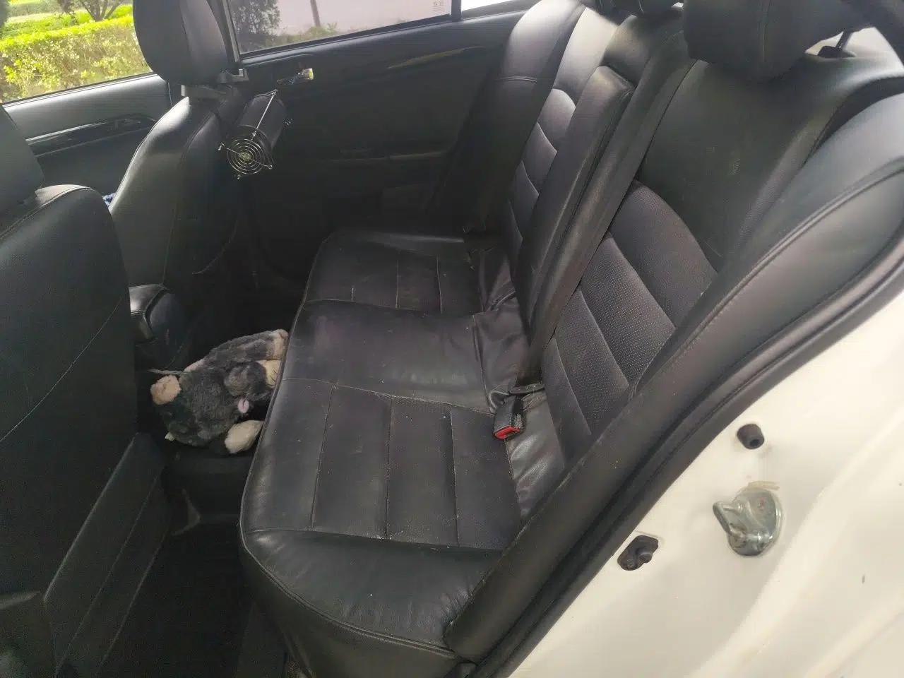 Mitsubishi Lancer EX 2012 Chasing Edition 1.8L CVT Luxury Model — миниатюра 18