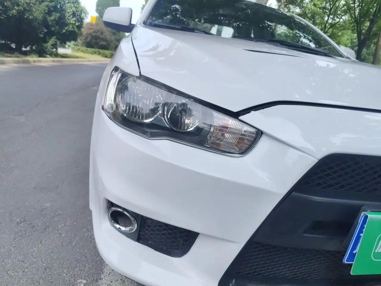 Mitsubishi Lancer EX 2012 Chasing Edition 1.8L CVT Luxury Model — миниатюра 7
