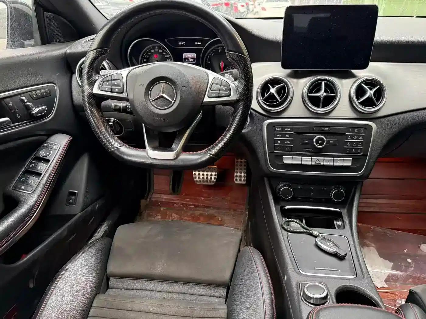 Imported Mercedes-Benz CLA 2016 CLA 220 4MATIC — миниатюра 11