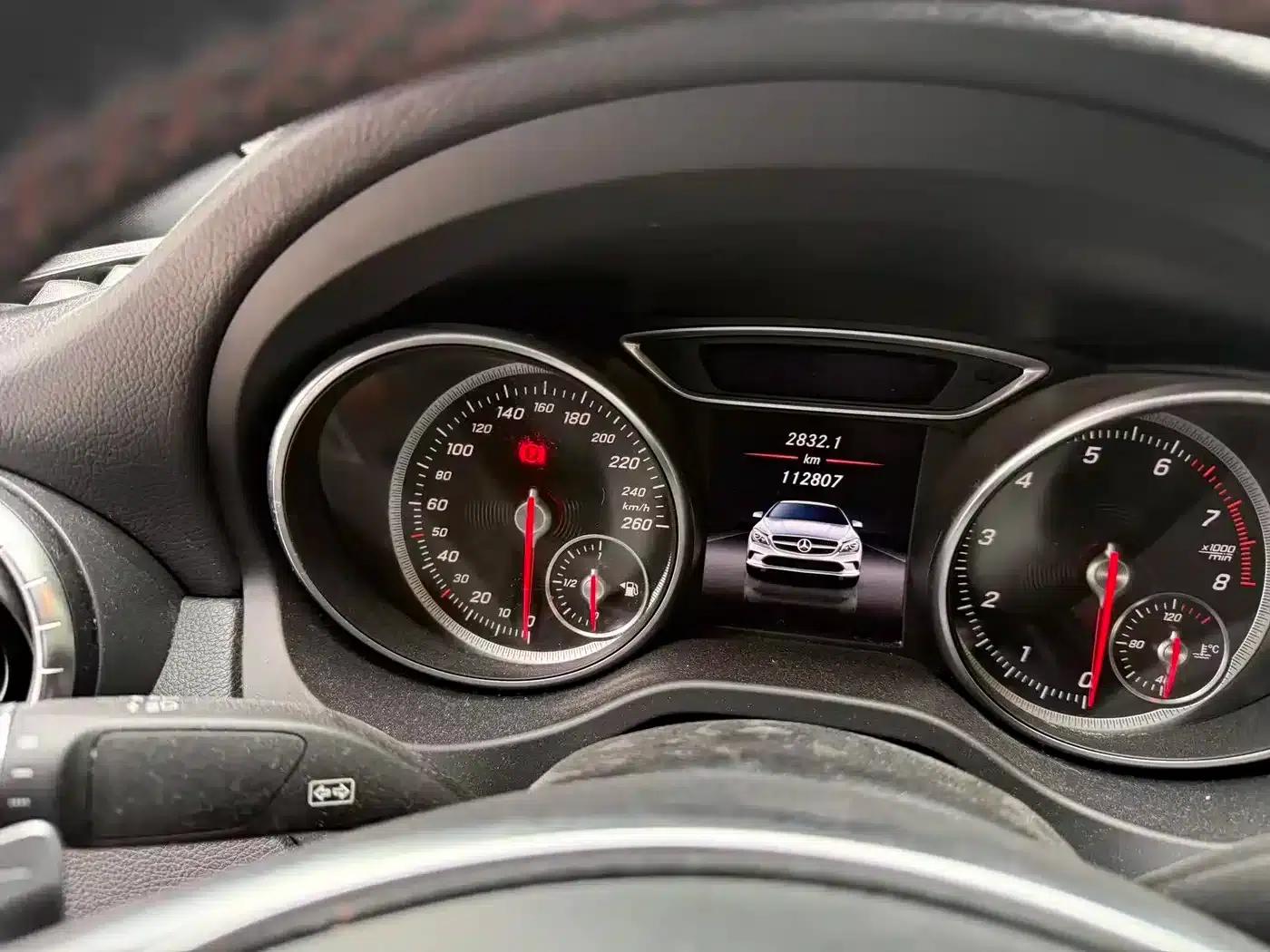 Imported Mercedes-Benz CLA 2016 CLA 220 4MATIC — миниатюра 6