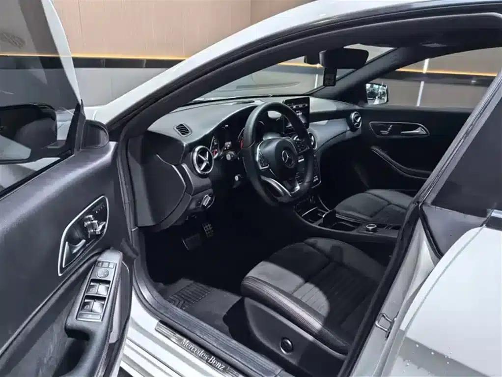 Imported Mercedes-Benz CLA 2016 CLA 220 4MATIC — миниатюра 5