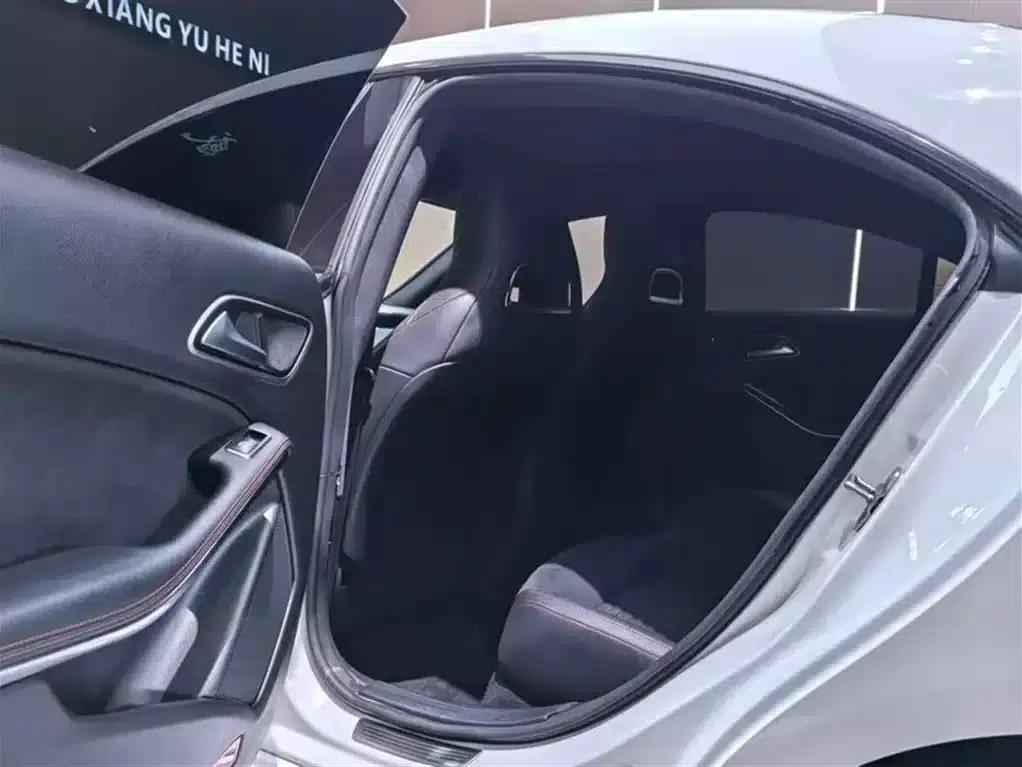 Imported Mercedes-Benz CLA 2016 CLA 220 4MATIC — миниатюра 6