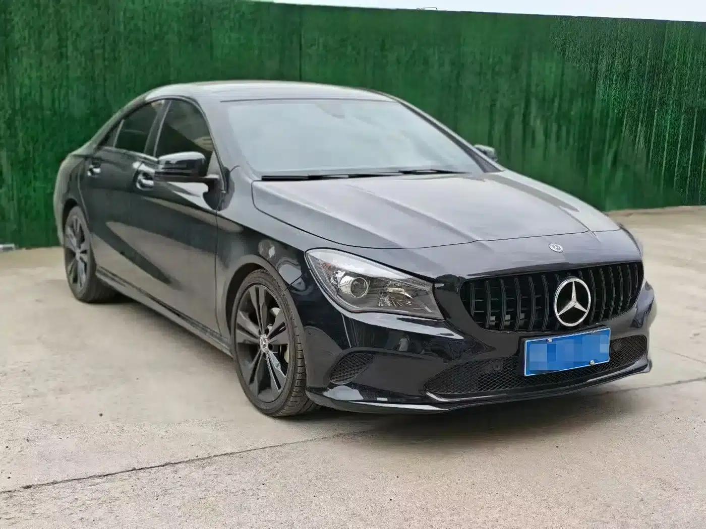 Imported Mercedes-Benz CLA 2018 CLA 200 Dynamic — миниатюра 3
