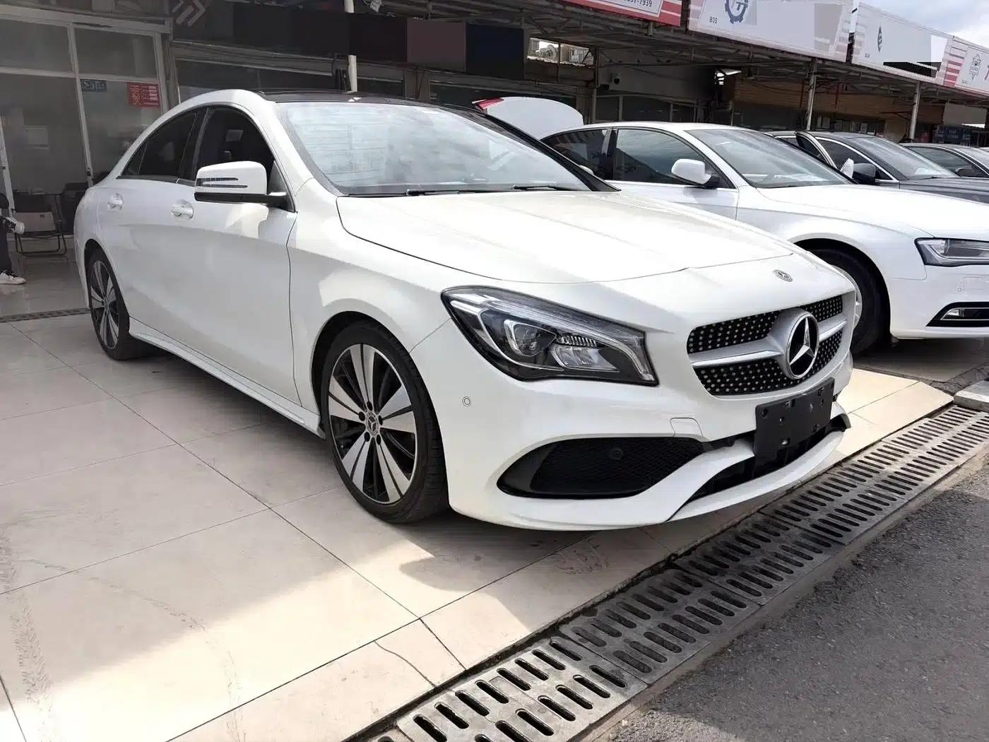Imported Mercedes-Benz CLA 2017 Facelift CLA 200 Fashion Model — миниатюра 4