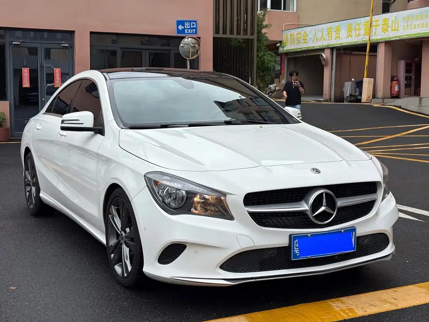 Imported Mercedes-Benz CLA 2018 CLA 200 Dynamic — миниатюра 2