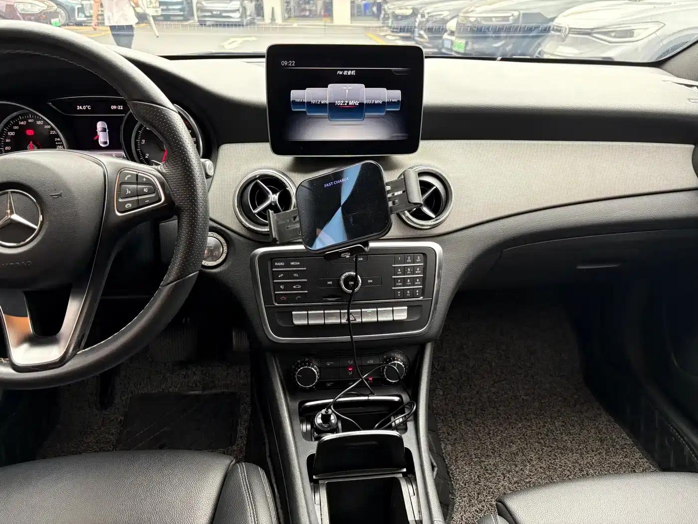 Imported Mercedes-Benz CLA 2018 CLA 200 Dynamic — миниатюра 10
