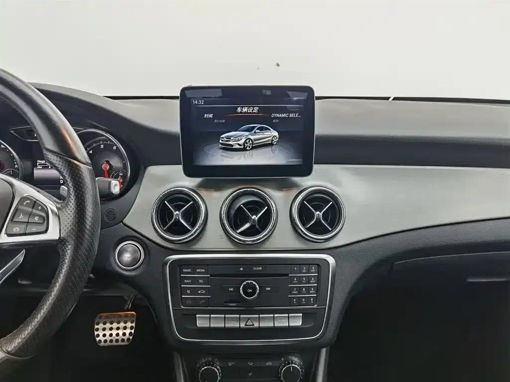 Imported Mercedes-Benz CLA 2017 CLA 220 4MATIC — миниатюра 12