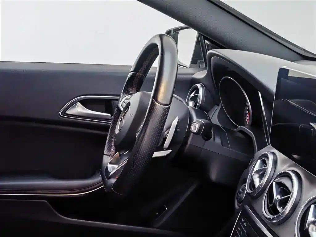 Imported Mercedes-Benz CLA 2017 CLA 220 4MATIC — миниатюра 22