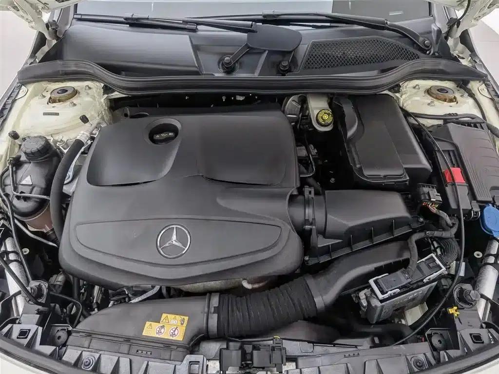 Imported Mercedes-Benz CLA 2017 CLA 220 4MATIC — миниатюра 6