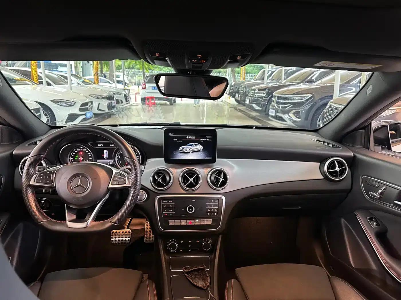 Imported Mercedes-Benz CLA 2018 CLA 220 4MATIC — миниатюра 8
