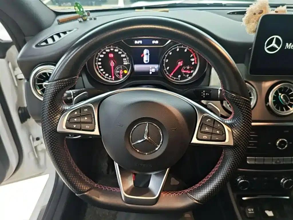 Imported Mercedes-Benz CLA 2018 CLA 220 4MATIC — миниатюра 11