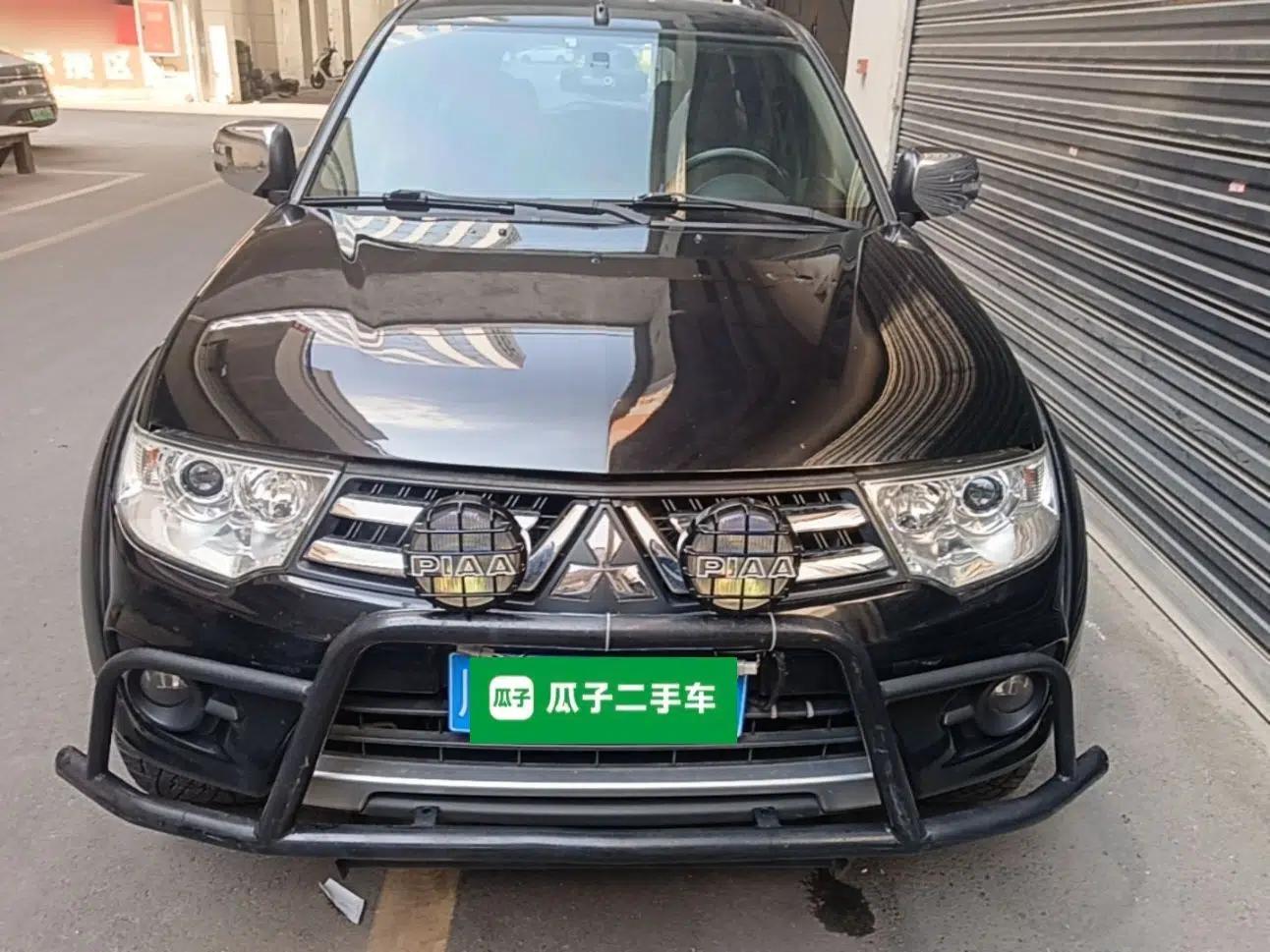 Mitsubishi Pajero Sport 2013 3.0L Automatic 4x4 Executive Edition — миниатюра 2