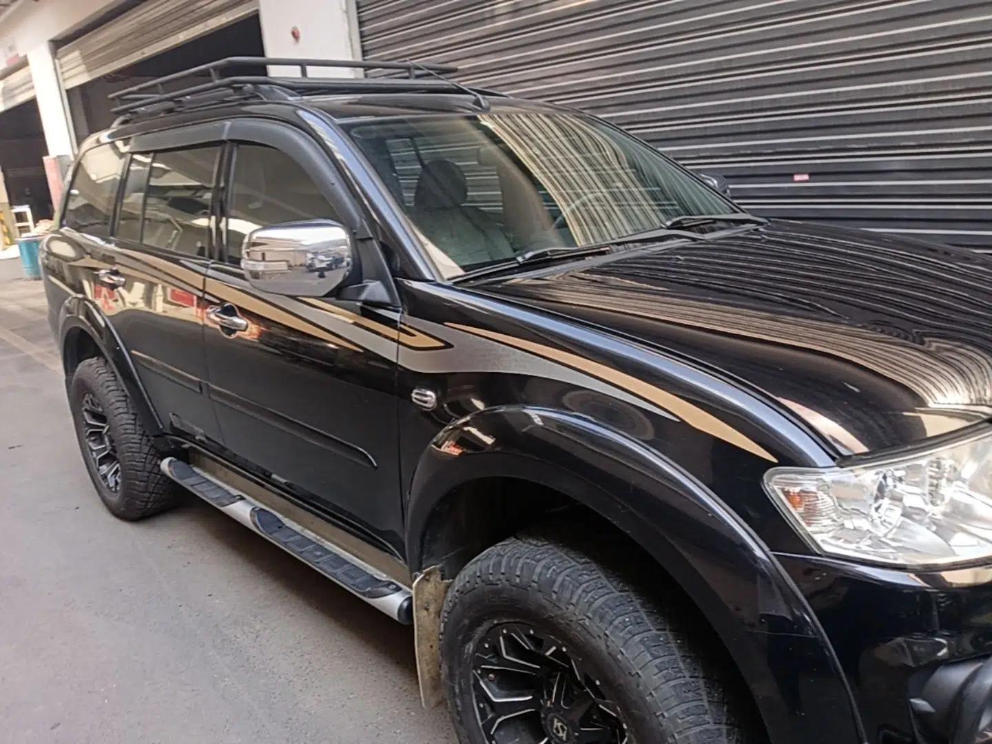 Mitsubishi Pajero Sport 2013 3.0L Automatic 4x4 Executive Edition — миниатюра 3