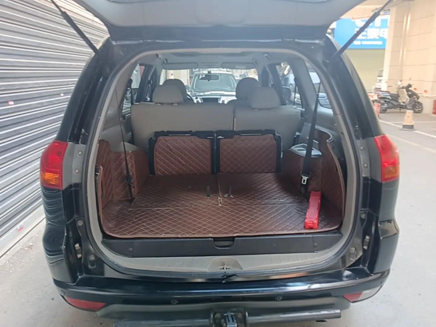 Mitsubishi Pajero Sport 2013 3.0L Automatic 4x4 Executive Edition — миниатюра 22